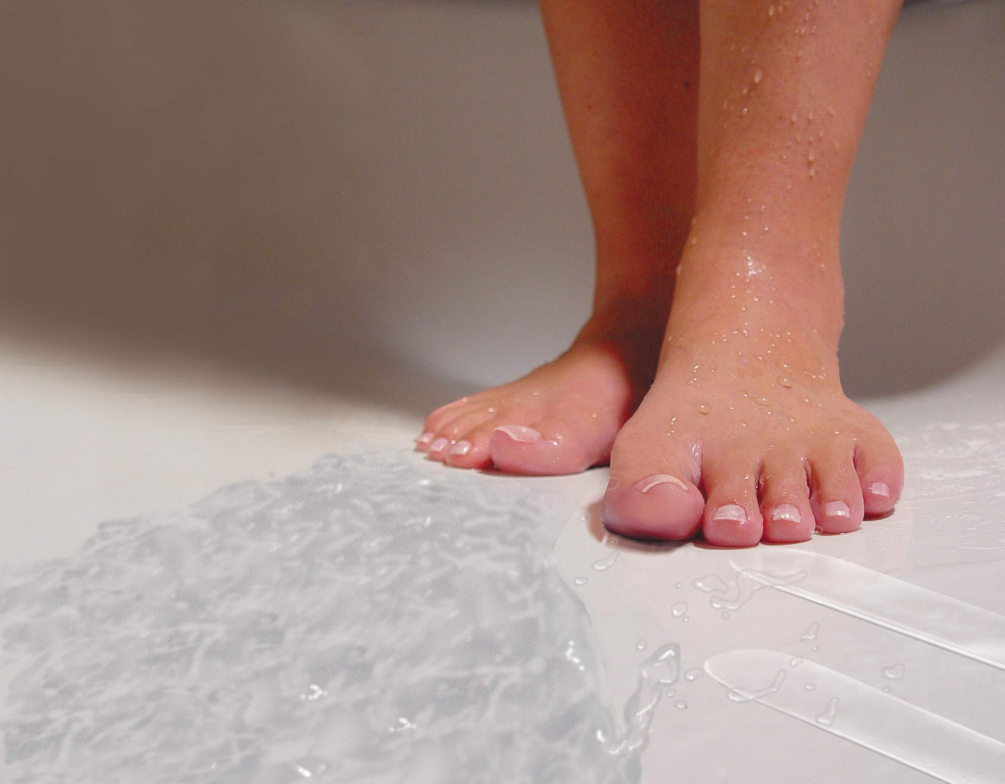 Compac Select Safe-T-Strips, Functional Bath Appliques for Tubs & Showers, Bath Stickers Non-Slip Keep Children, Elderly Safe from Slipping, 20 Count, Clear