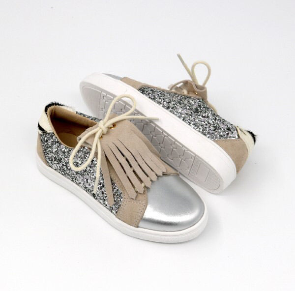 Lively Fringe Sneaker | Silver