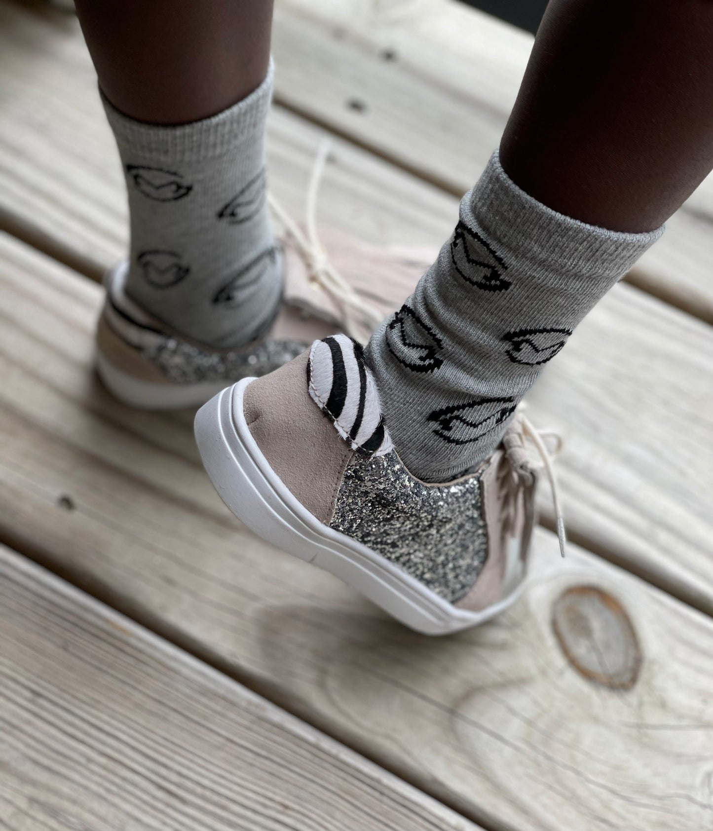 Lively Fringe Sneaker | Silver