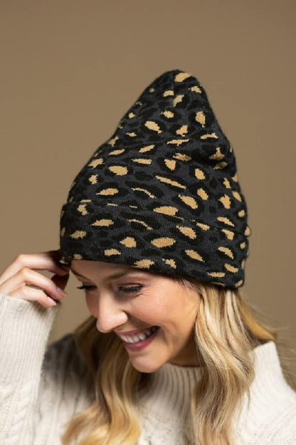 2Chique Boutique Women's Leopard Print Knit Beanie (Charcoal)