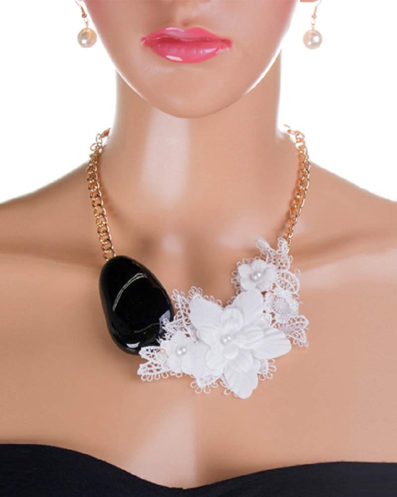 2Chique Boutique Women's Pearl Ivory and Lace Chain Necklace Set