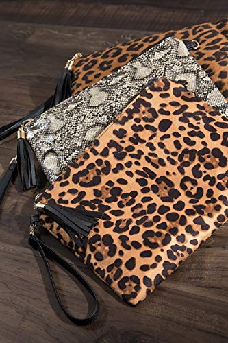 2Chique Boutique Women's Animal Print Cross Body Clutch Bag and Wristlet