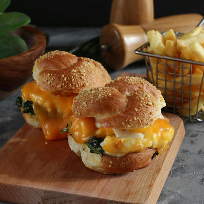 Everything But The Cheddar & Chive Seasoning | All Natural | Non GMO | Hand Crafted | 2.2 oz (62 g) | Gourmet Spice Mix | Small Batch | Artisanal Rub | Seasoning Pack | Magnetic Tin | Gustus Vitae | #238