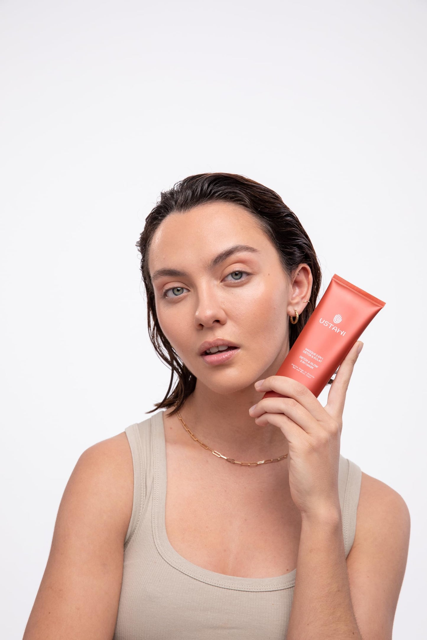 USTAWI Red Clay Mask | Absorbs Excess Oils While Moisturizing Skin, Facial Mask With Niacinamide To Revive Skin Tone, Pore Minimizer With Antioxidant Ingredients