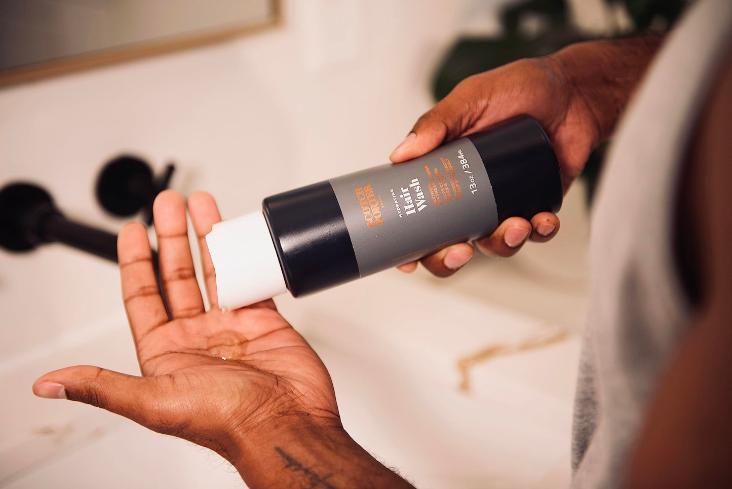 Scotch Porter Curls & Waves Shampoo for Men | Gentle Hydrating Wash Promotes Softness, Shine & Scalp Health | Free of Parabens, Sulfates & Silicones | Vegan | 13oz