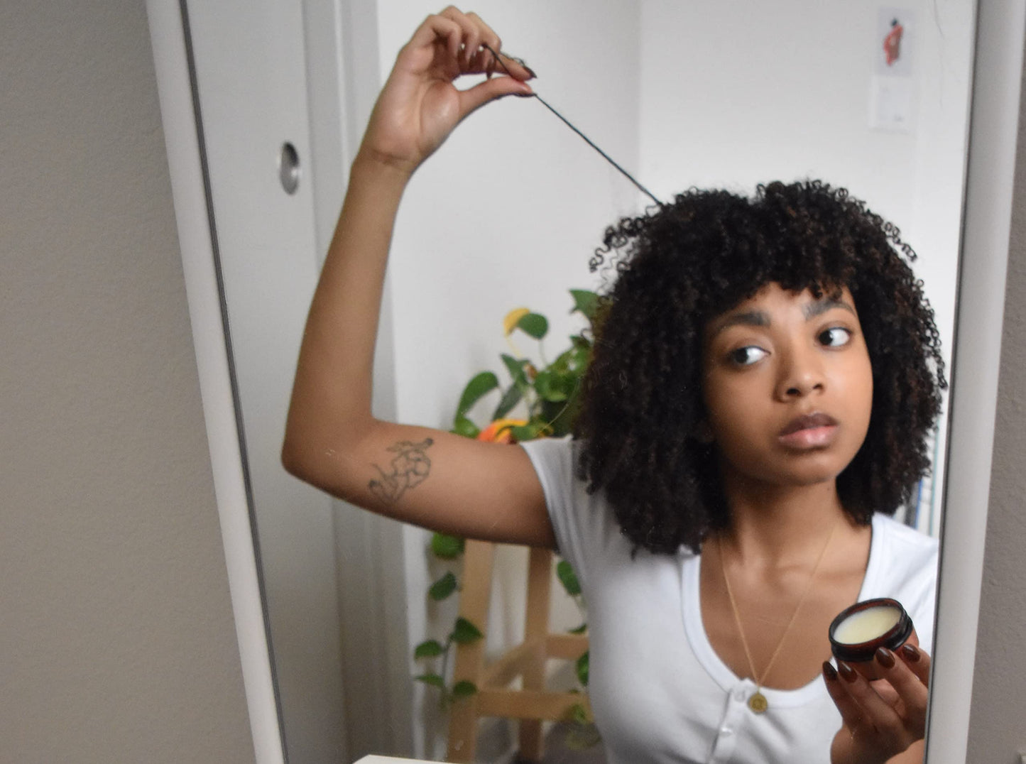 BlackTravelBox Hair Balm With Jojoba, Argan & Coconut Oils To Seals, Nourishes & Adds Shine for Frizz Control, Scalp Itch Relief, & Wash 'n Go Styling, TSA Friendly - 2.0 Oz