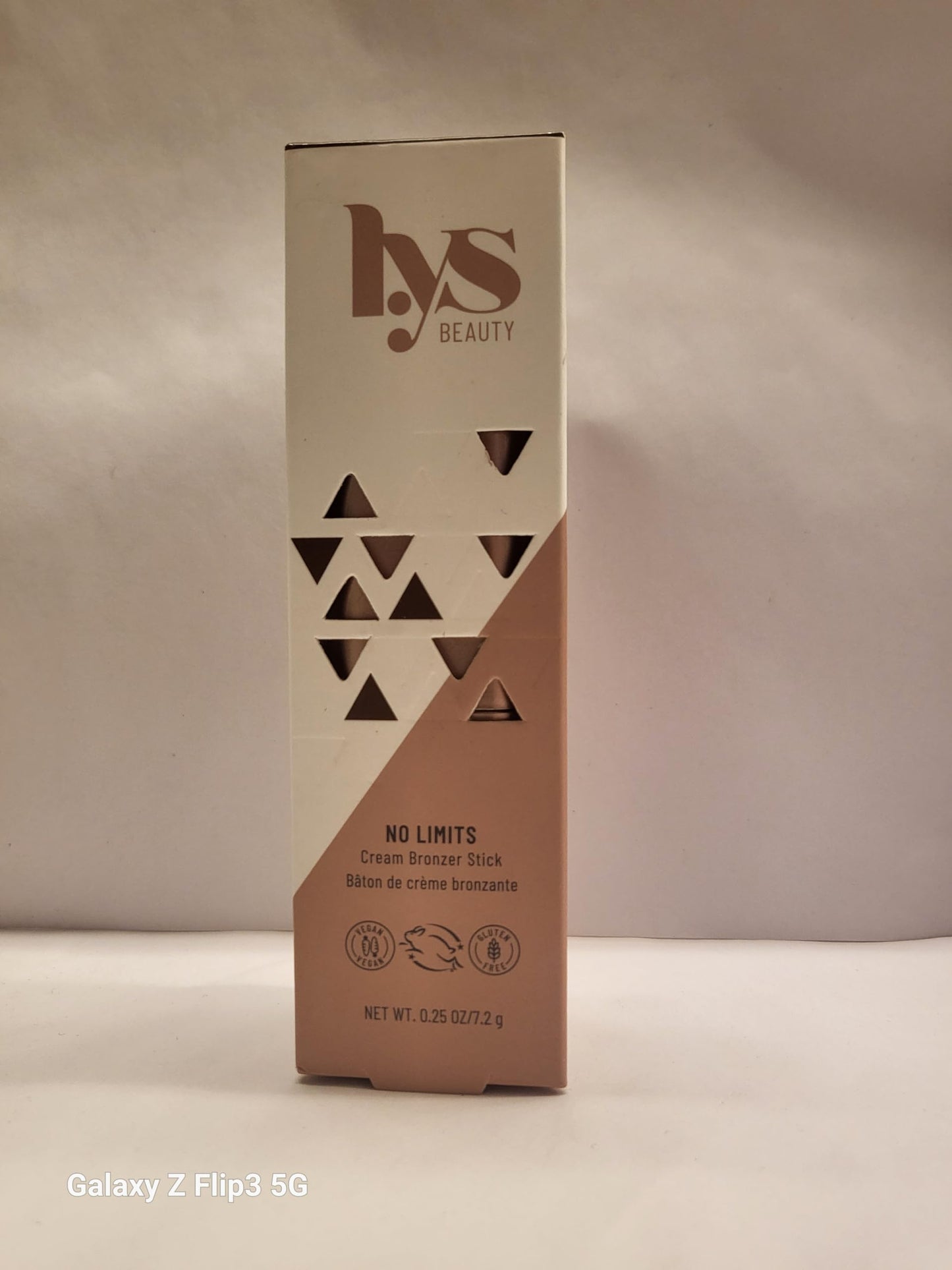 LYS No Limits Cream Bronzer and Contour Stick (Worthy, One size)