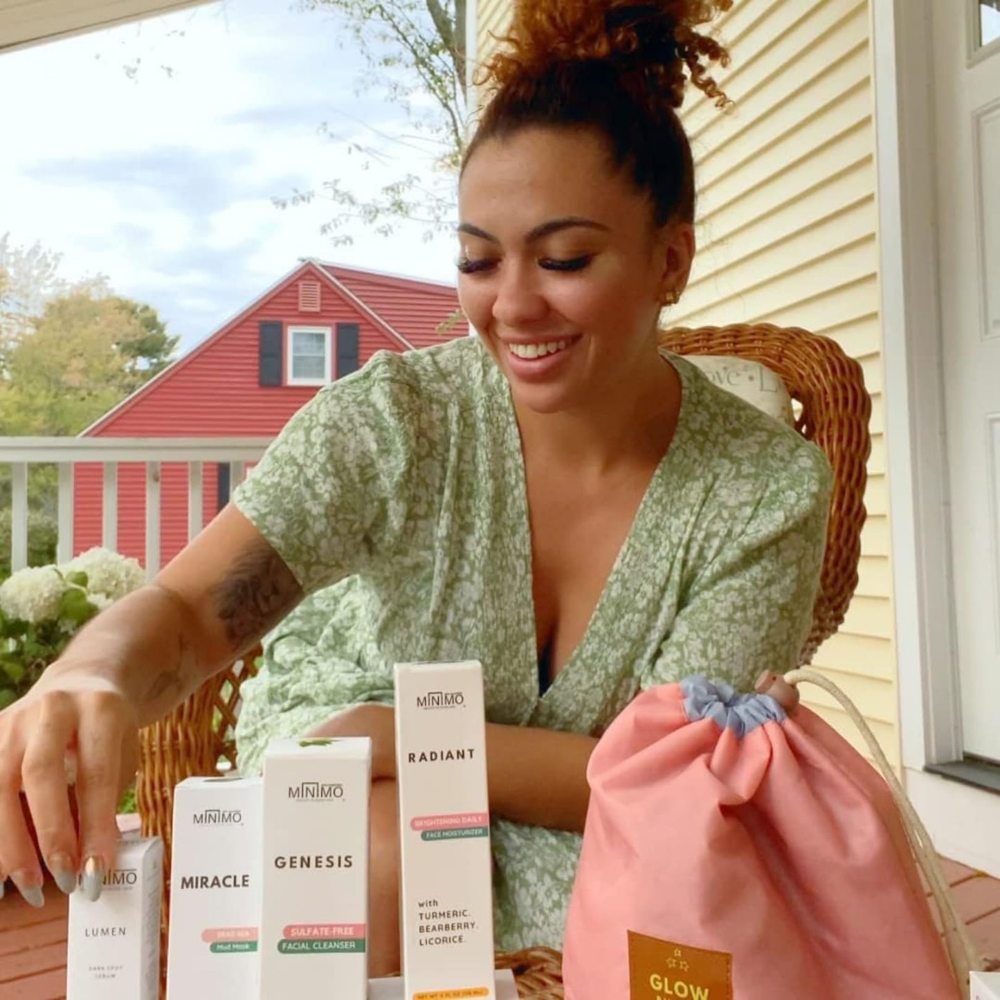 Minimo Skin Essentials Glow (Citrus Peach) Bundle Skin Care Routine | Skin Care System Face Wash, Scrub, Serum, Mask, Toner, Moisturizer & 2 Applicators | 60 Day Supply