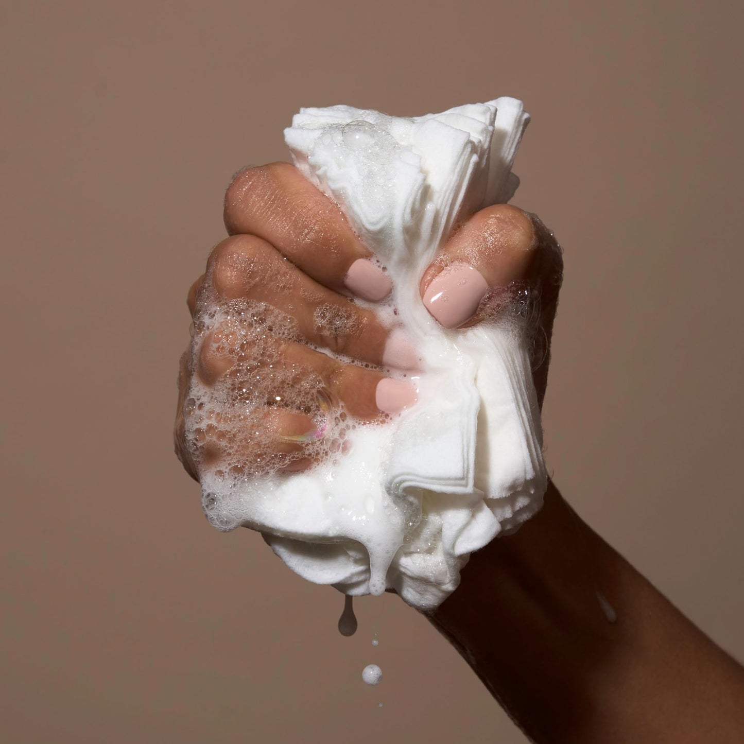 Loved01 Face & Body Salicylic Acid Cleansing Wipes, John Legend Skincare, Oil & Fragrance-Free, No-Rinse, Suitable for Blemish-Prone Skin, 24 wipes