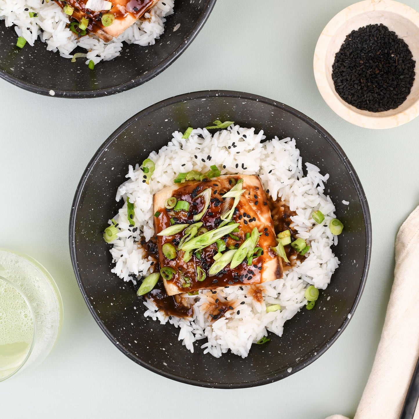 SWEET JULY Edgewater Collection Bowl - Durable, Hand-Thrown Ceramic, 7-Inch Serving Bowl for Cereal, Soup, Salads, & Saucy Dishes - Avail. in White, Black, and Gray (Black Speckled)