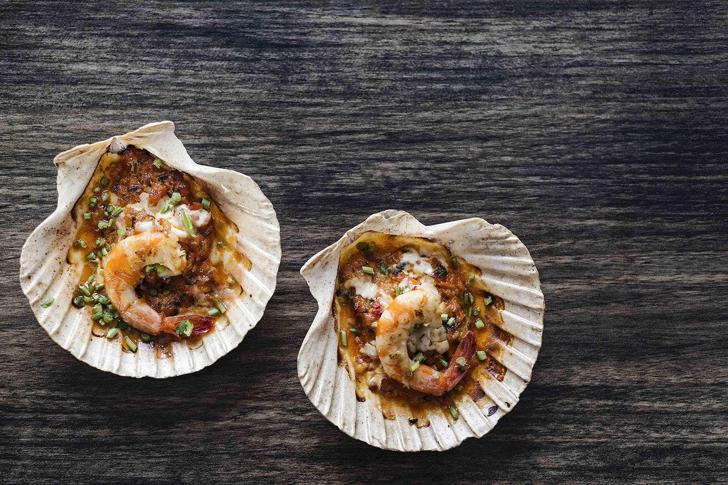 Gustus Vitae - Garlic Basil Sea Salt - Non GMO - Magnetic Tin - 2.5 Ounce - Authentic Gourmet Seasoning & Craft Spice Blend - Crafted in Small Batches