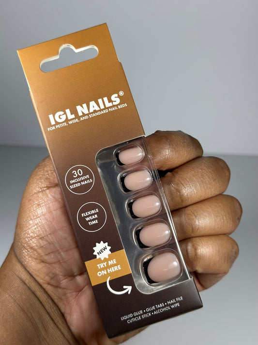 Toya Geluxe™ Nails – Black French Rounded Square