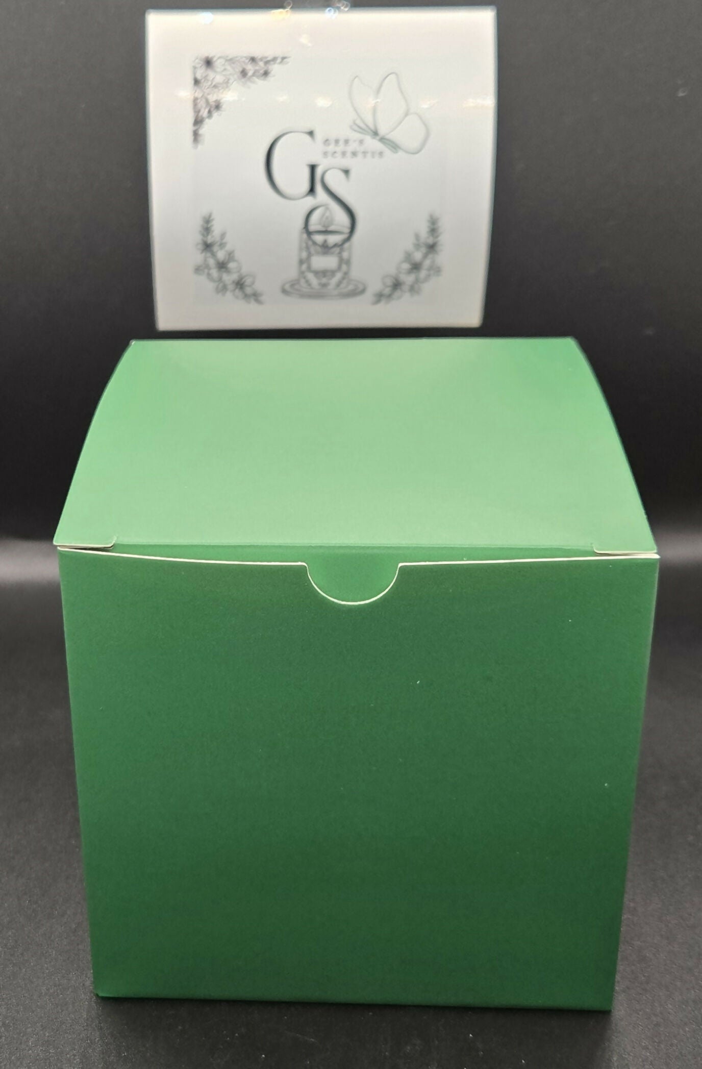 Taurus Velvet Garden — 4 oz Candle with Free Taurus Glow Melt