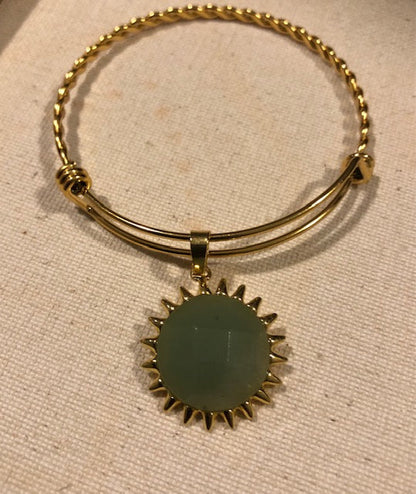 Ricyra Sun Gemstone Pendant Bangle