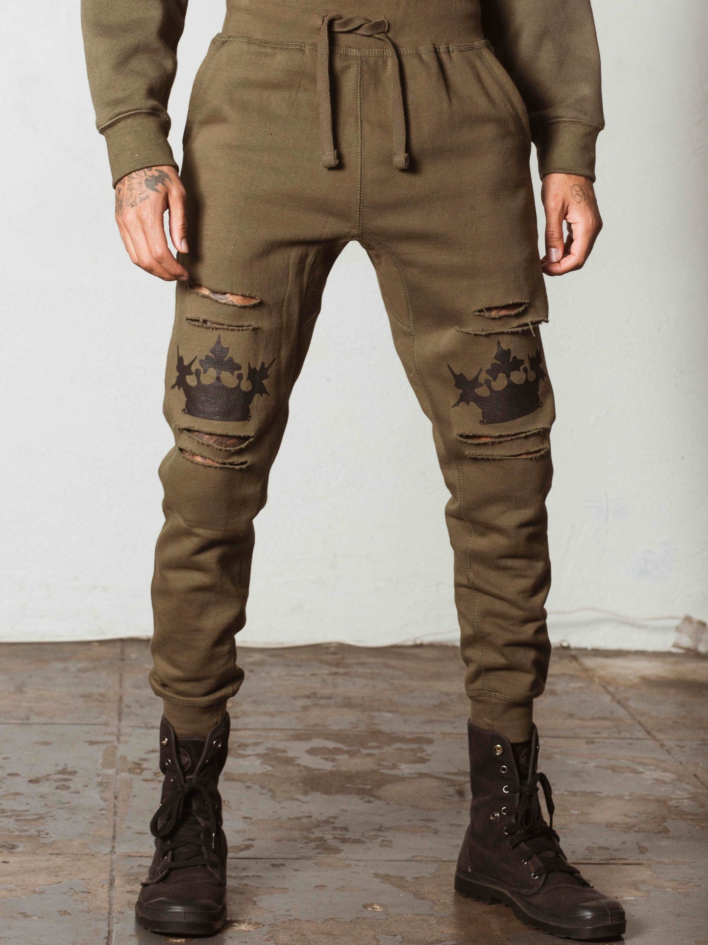 CROWN JOGGERS