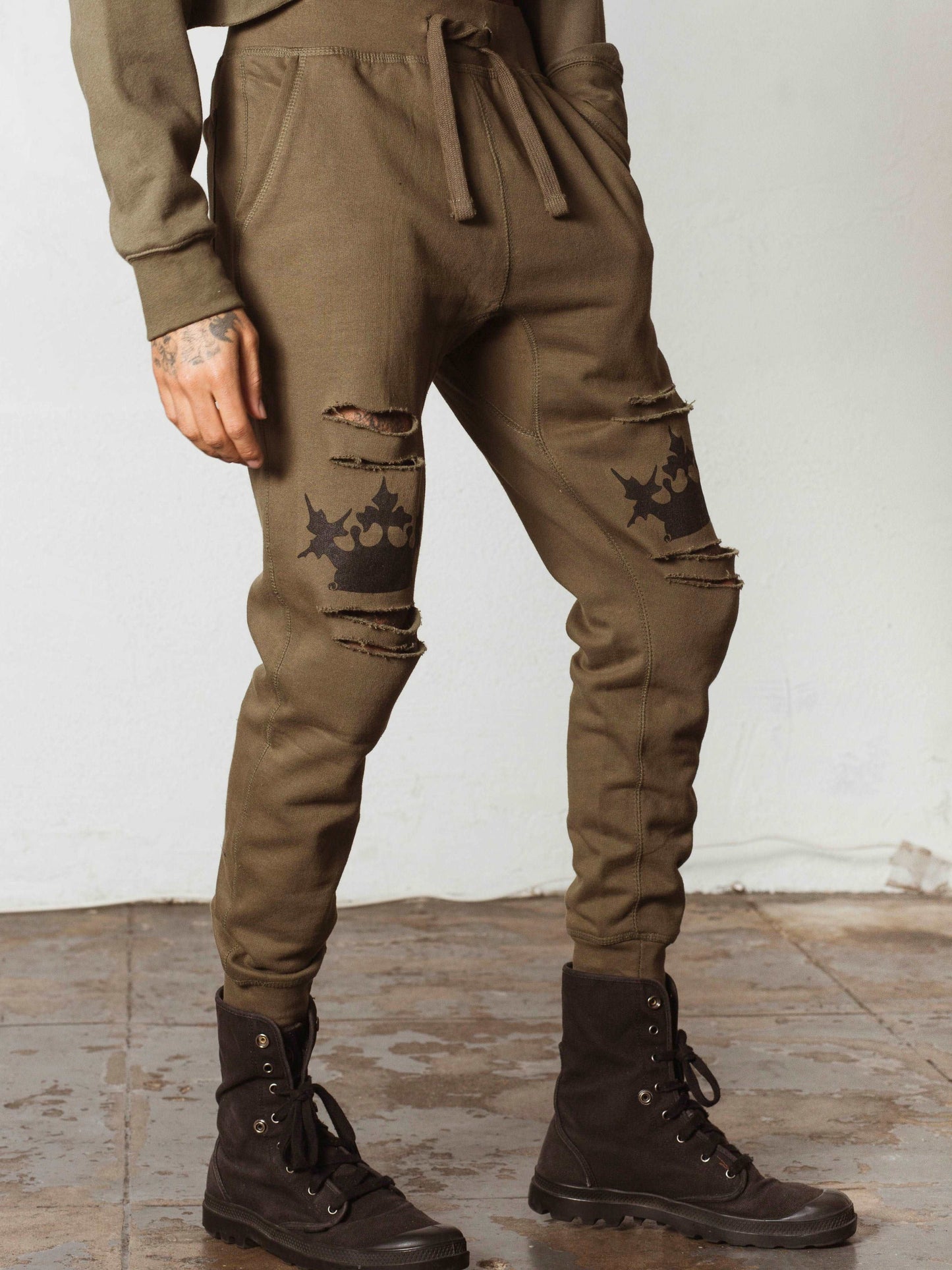 CROWN JOGGERS