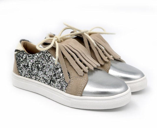 Lively Fringe Sneaker | Silver